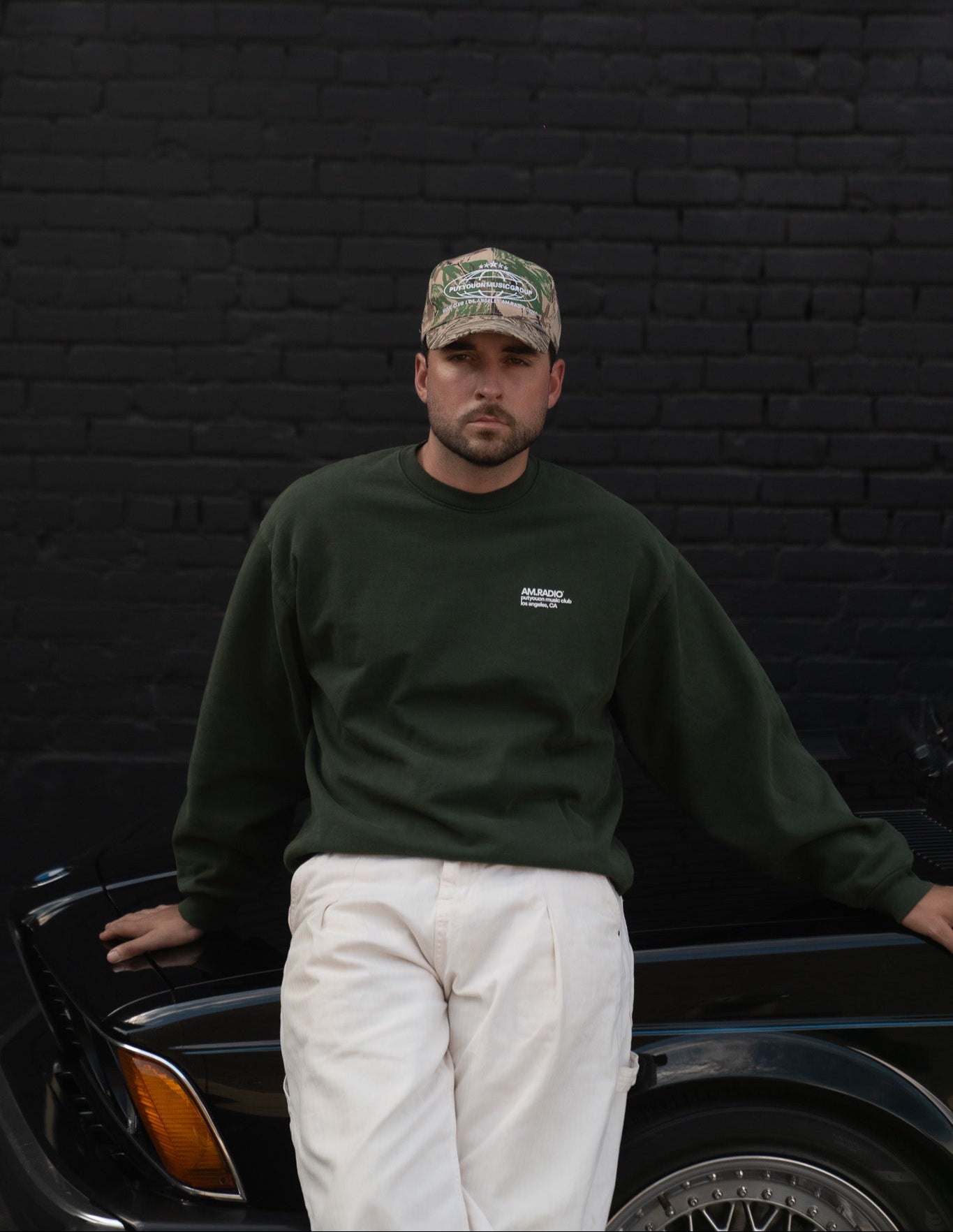 AM.R ORIGINAL CREWNECK 001