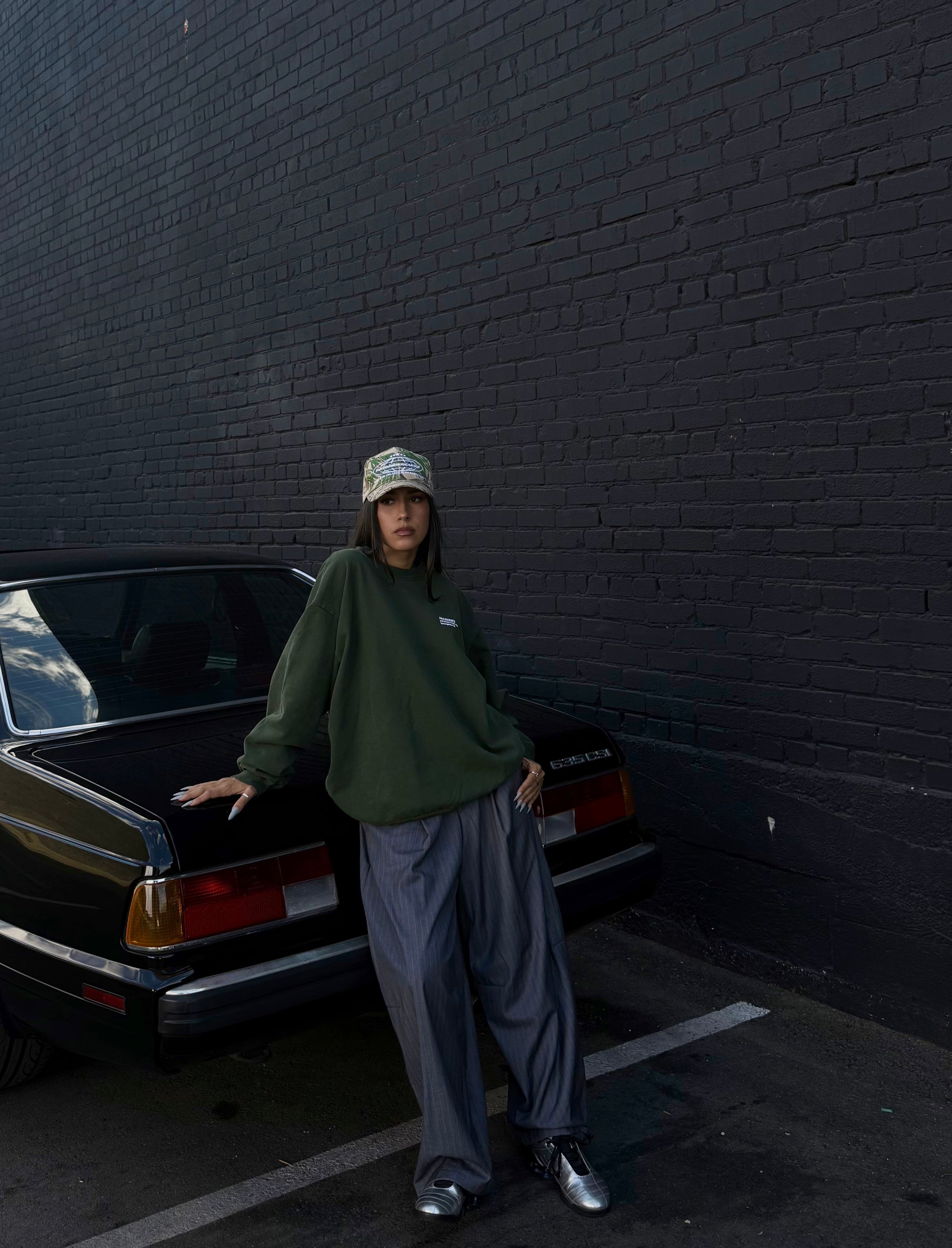 AM.R ORIGINAL CREWNECK 001